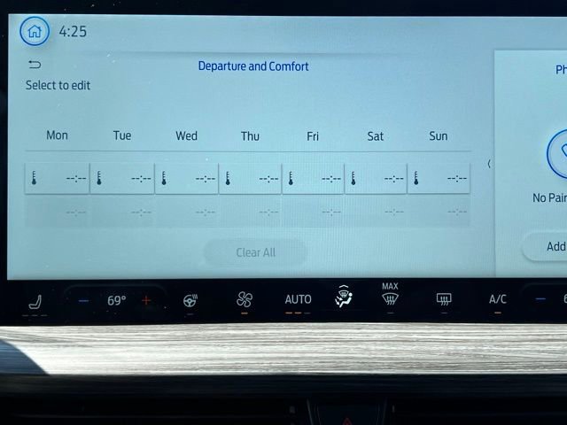 New 2025 Ford Escape SE w/ PHEV Premium Package image 39