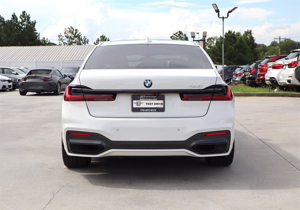 Used 2020 BMW 740i w/ M Sport Package RWD image 6