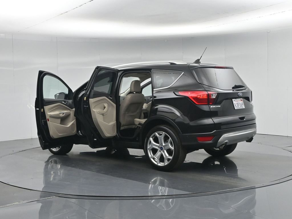 Certified 2019 Ford Escape Titanium image 37