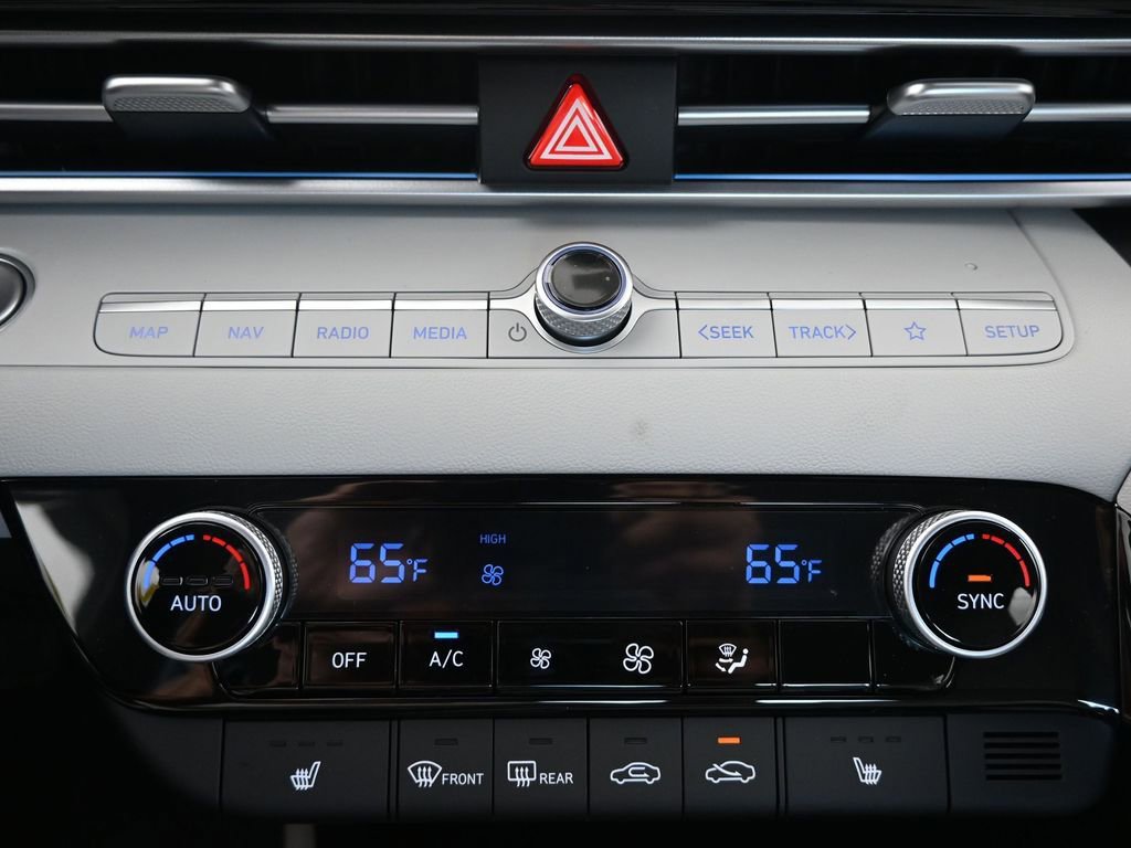 New 2026 Hyundai Elantra Limited image 29