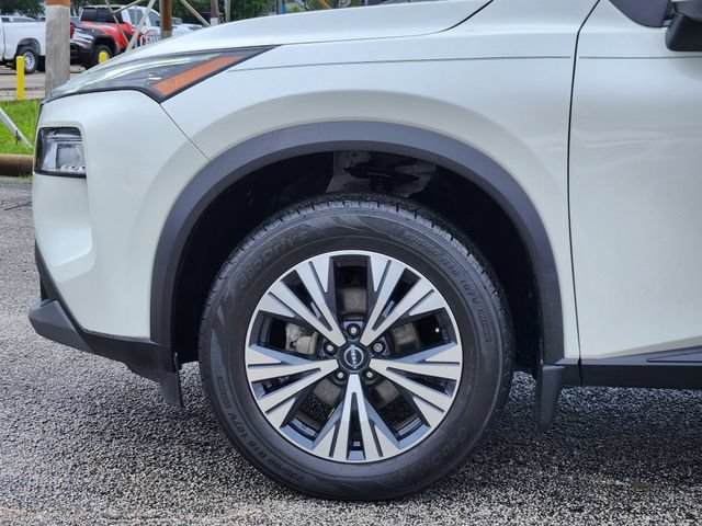 Used 2023 Nissan Rogue SV FWD image 8
