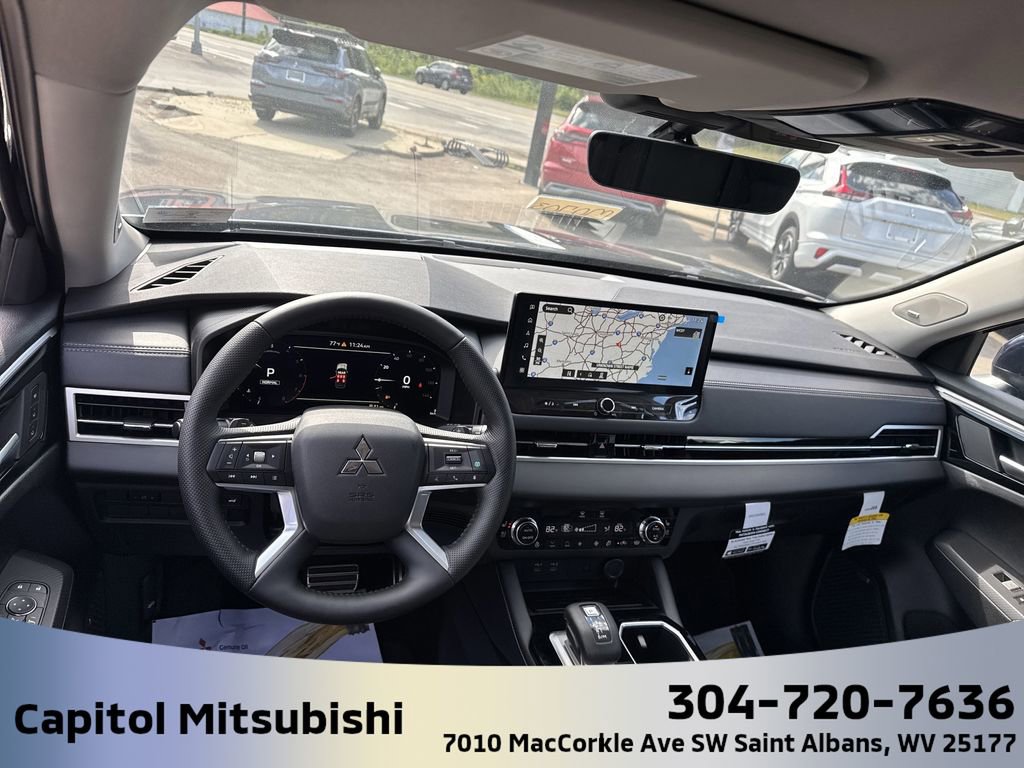 New 2025 Mitsubishi Outlander SEL image 16