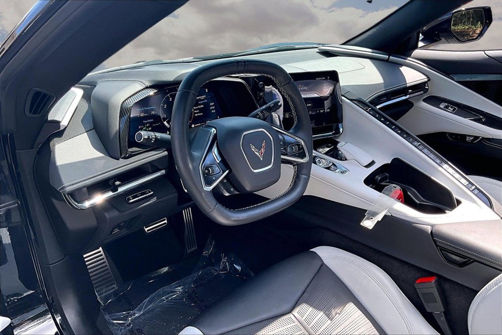 Used 2023 Chevrolet Corvette Stingray Preferred Conv w/ Stealth Interior Trim Package RWD image 16