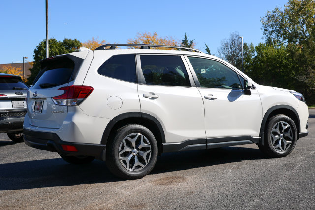 Certified 2023 Subaru Forester Premium AWD/4WD image 26