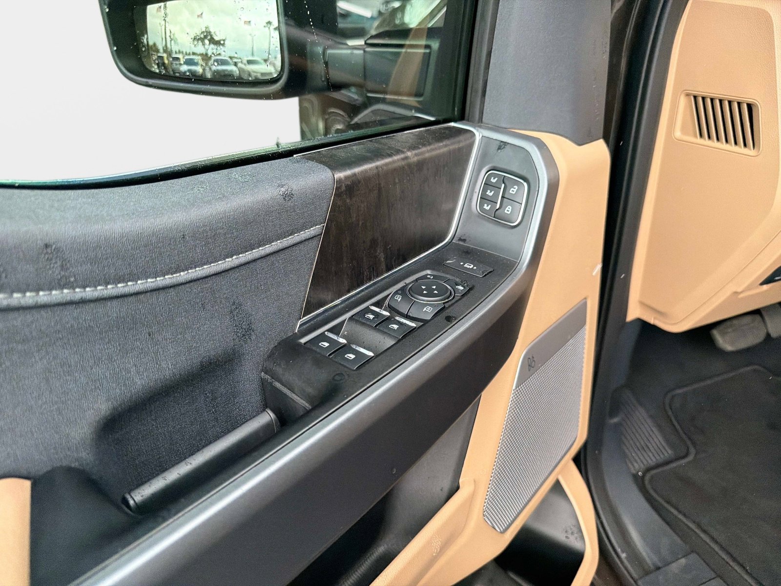 Used 2025 Ford F250 Lariat w/ Chrome Package AWD/4WD image 36