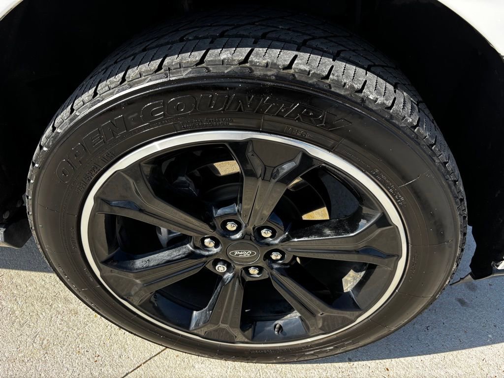 Used 2023 Ford Expedition Limited image 22