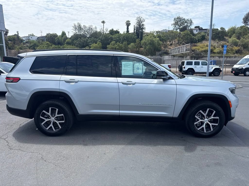 Used 2025 Jeep Grand Cherokee L Limited RWD image 9