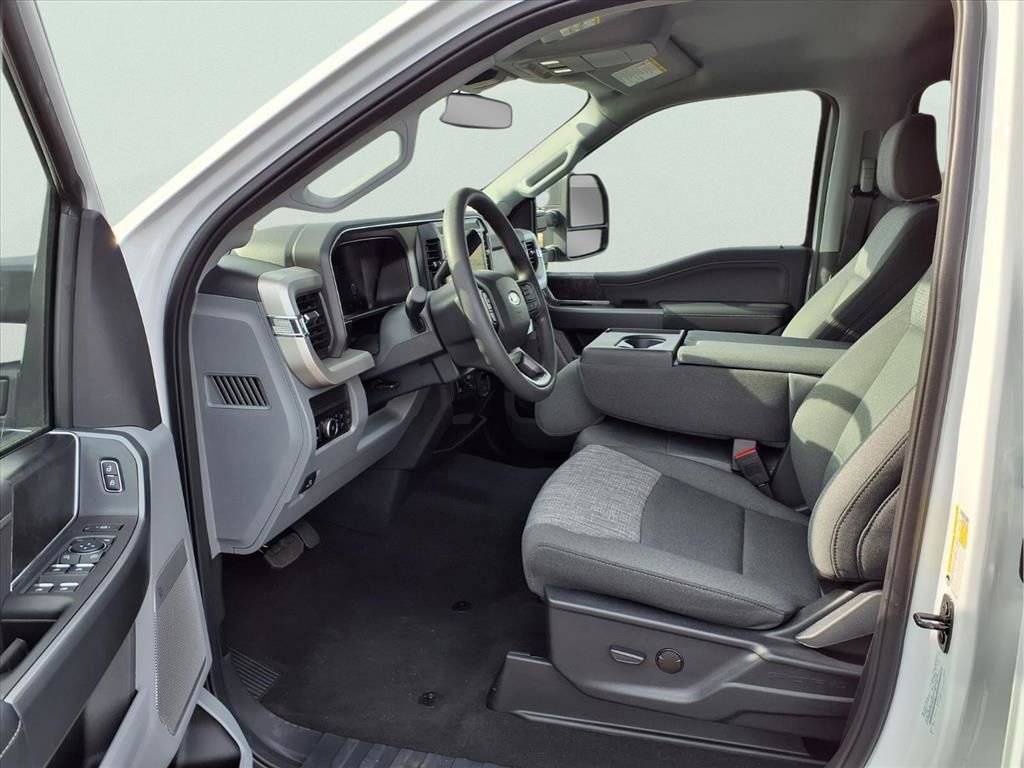 New 2026 Ford F250 XLT w/ XLT Premium Package AWD/4WD image 16