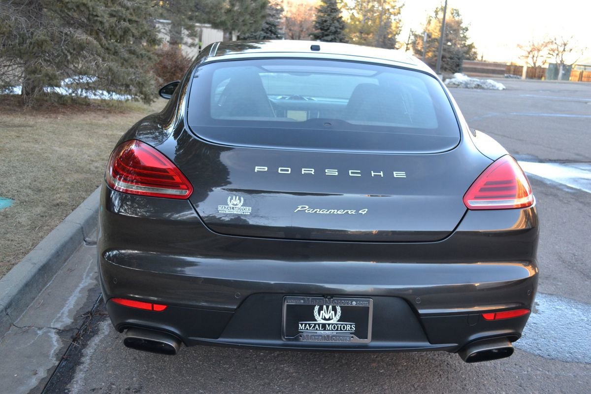 Used 2014 Porsche Panamera 4 w/ Premium Package image 22