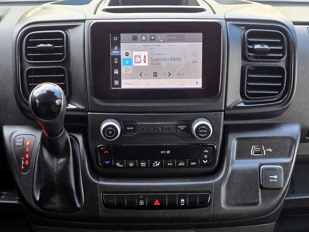 Used 2024 RAM ProMaster 2500 w/ Convenience Group image 12