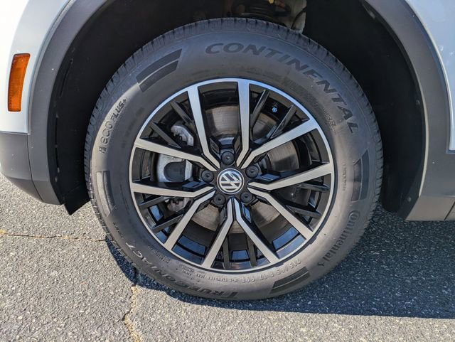 Used 2021 Volkswagen Tiguan SE image 10