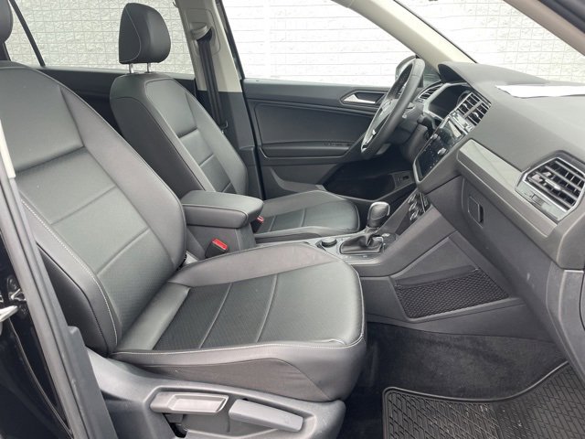 Used 2021 Volkswagen Tiguan SEL image 16