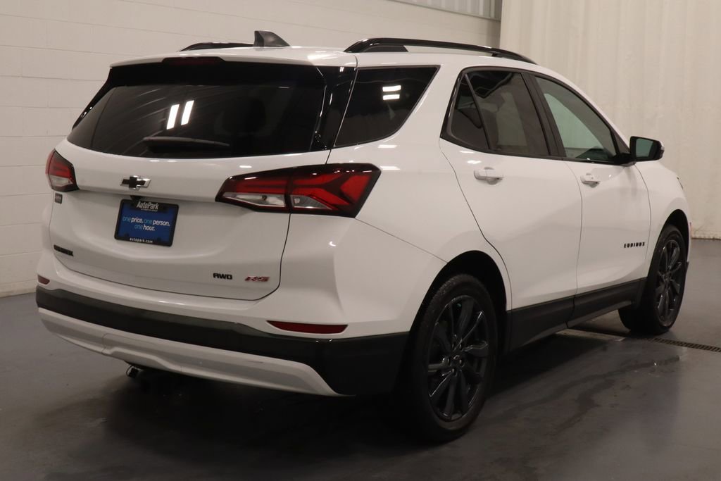 Used 2022 Chevrolet Equinox RS w/ RS Leather Package AWD/4WD image 10
