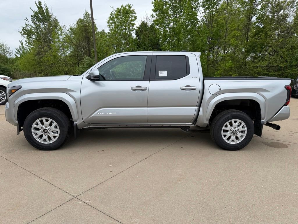 New 2026 Toyota Tacoma SR5 AWD/4WD image 2
