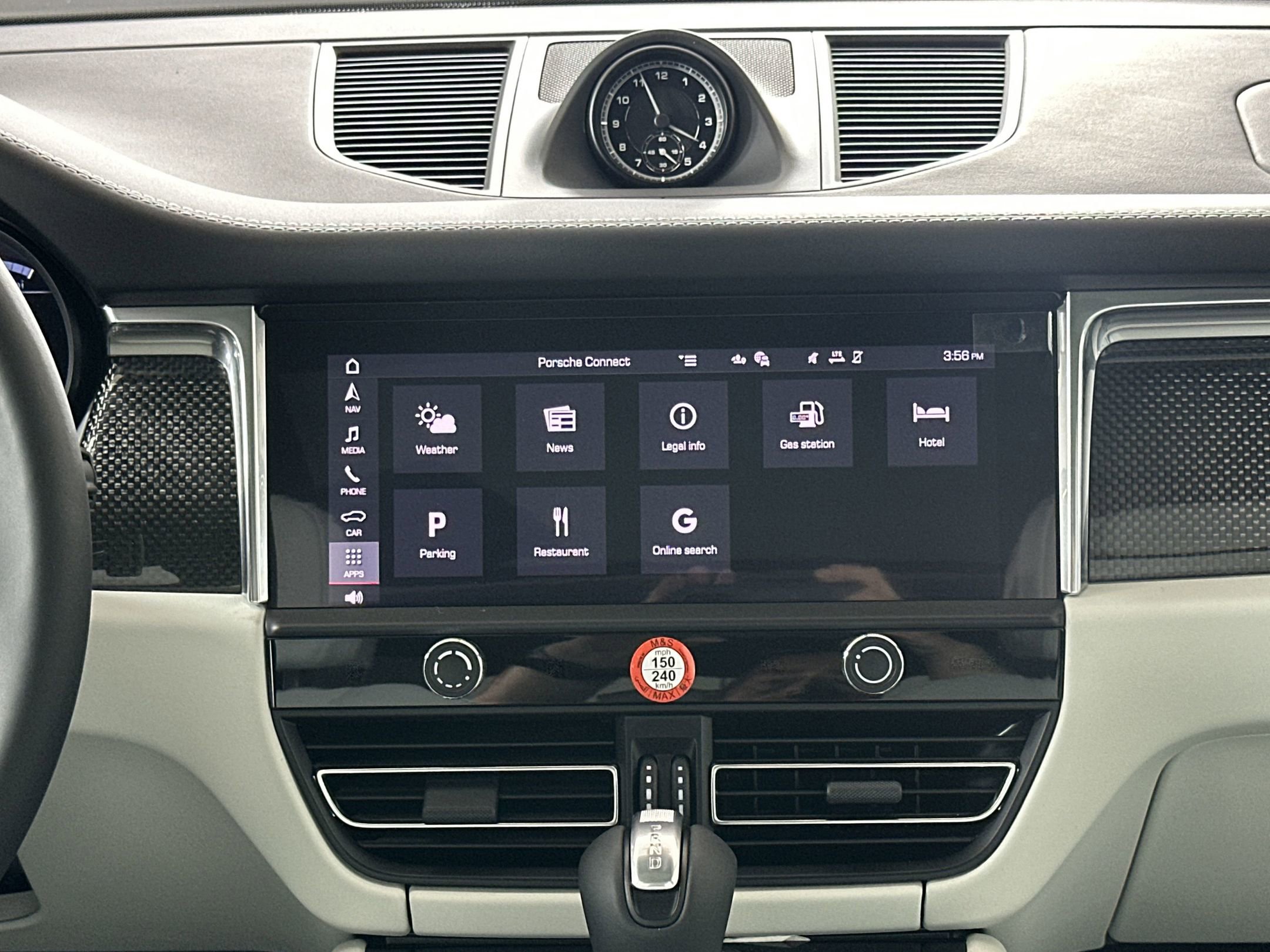 Certified 2025 Porsche Macan image 21