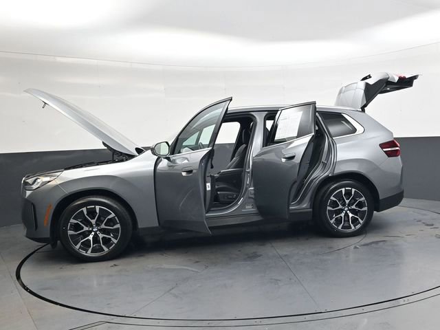 Used 2025 BMW X3 xDrive30i AWD/4WD image 44