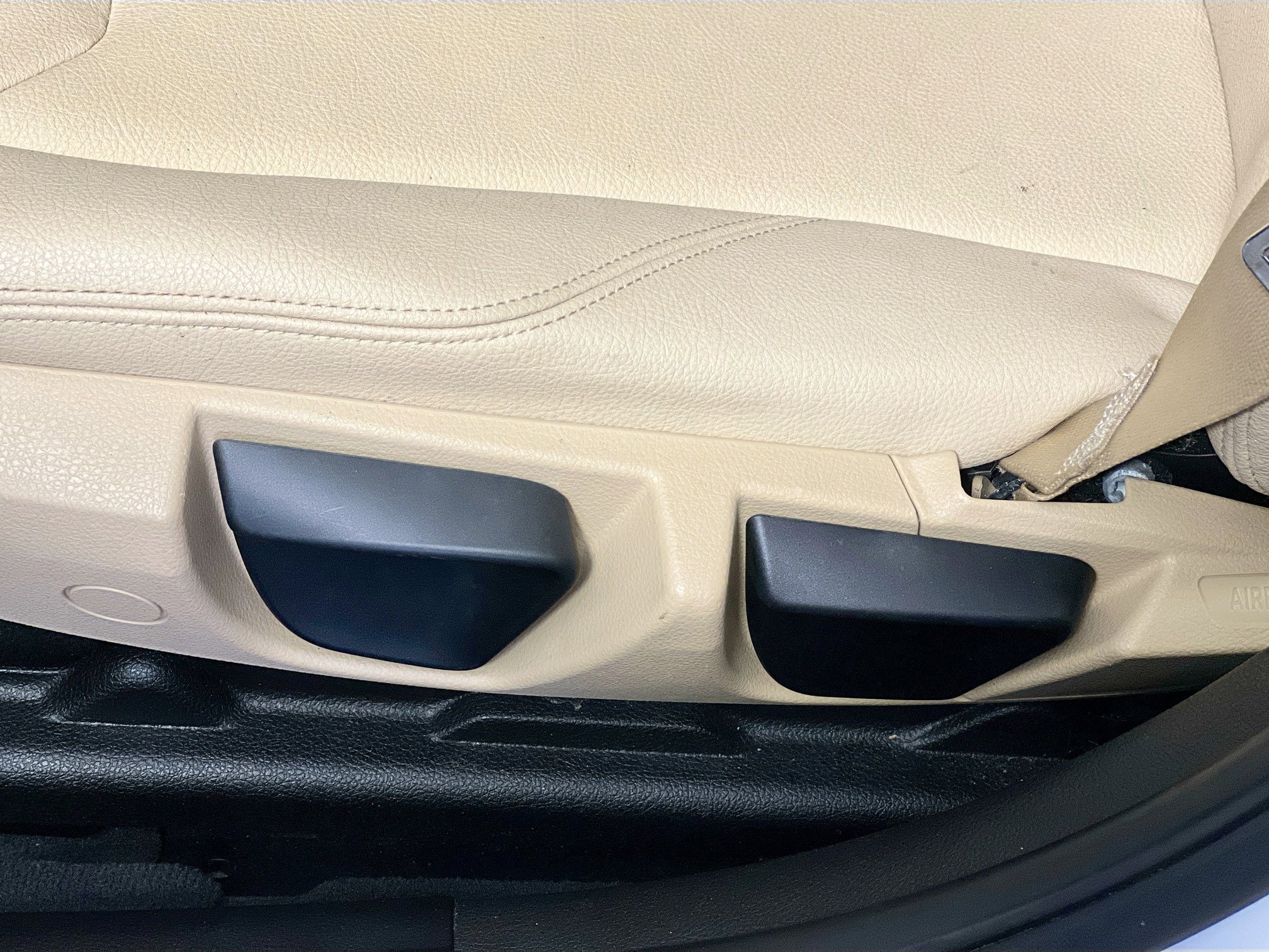 Used 2018 BMW 320i Sedan image 15