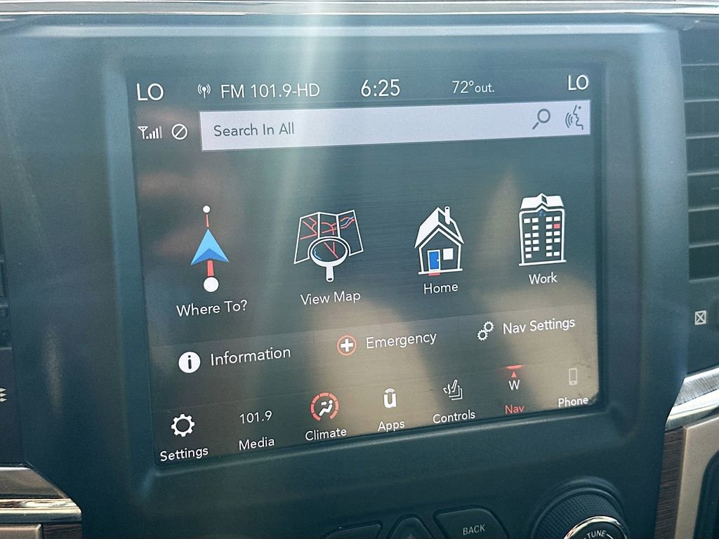 Used 2018 RAM 3500 Laramie AWD/4WD image 13