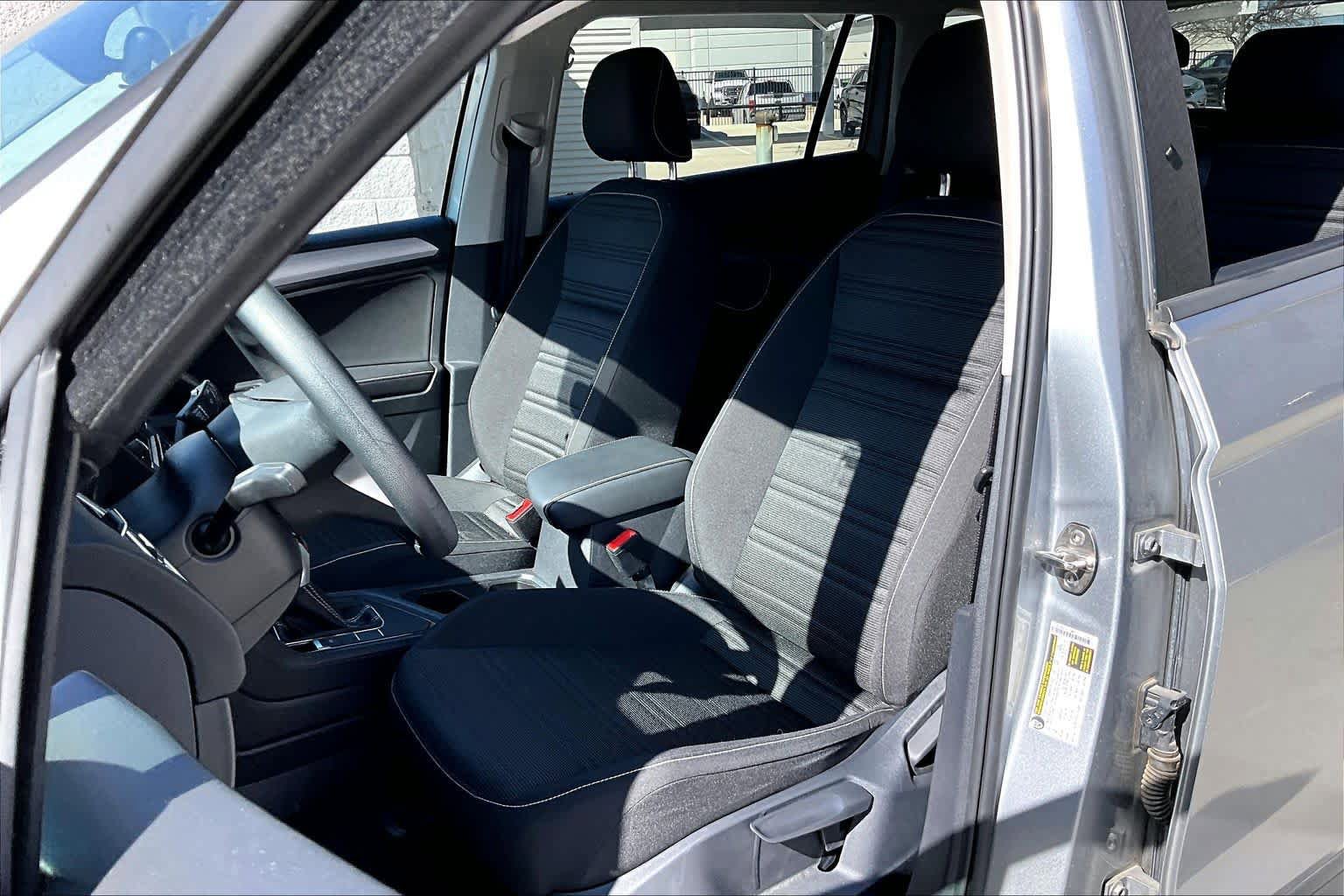 Used 2023 Volkswagen Tiguan S FWD image 8