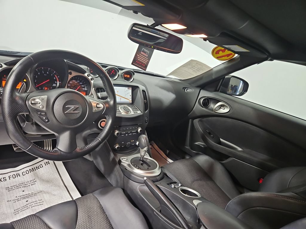 Used 2013 Nissan 370Z Touring w/ Sport Pkg RWD image 13