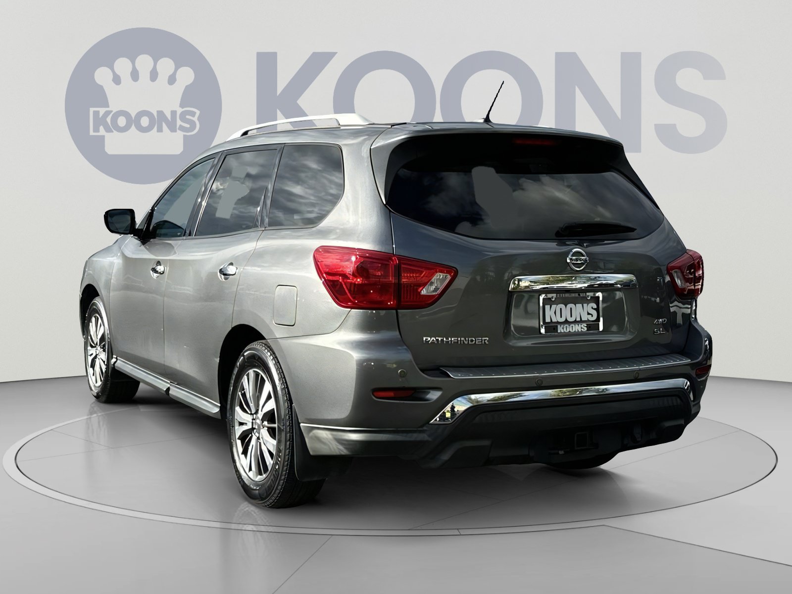 Used 2017 Nissan Pathfinder SL w/ SL Premium Package AWD/4WD image 8