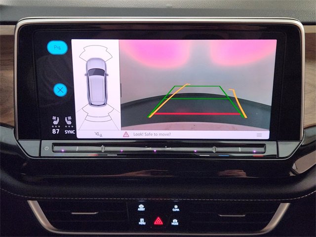 Used 2024 Volkswagen Atlas SE w/ Black Wheel Package image 17