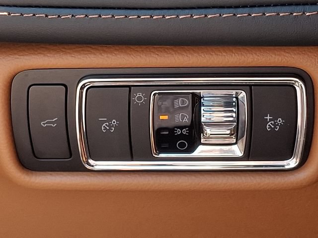 Used 2025 Lincoln Aviator Black Label w/ Black Label Special Edition AWD/4WD image 21