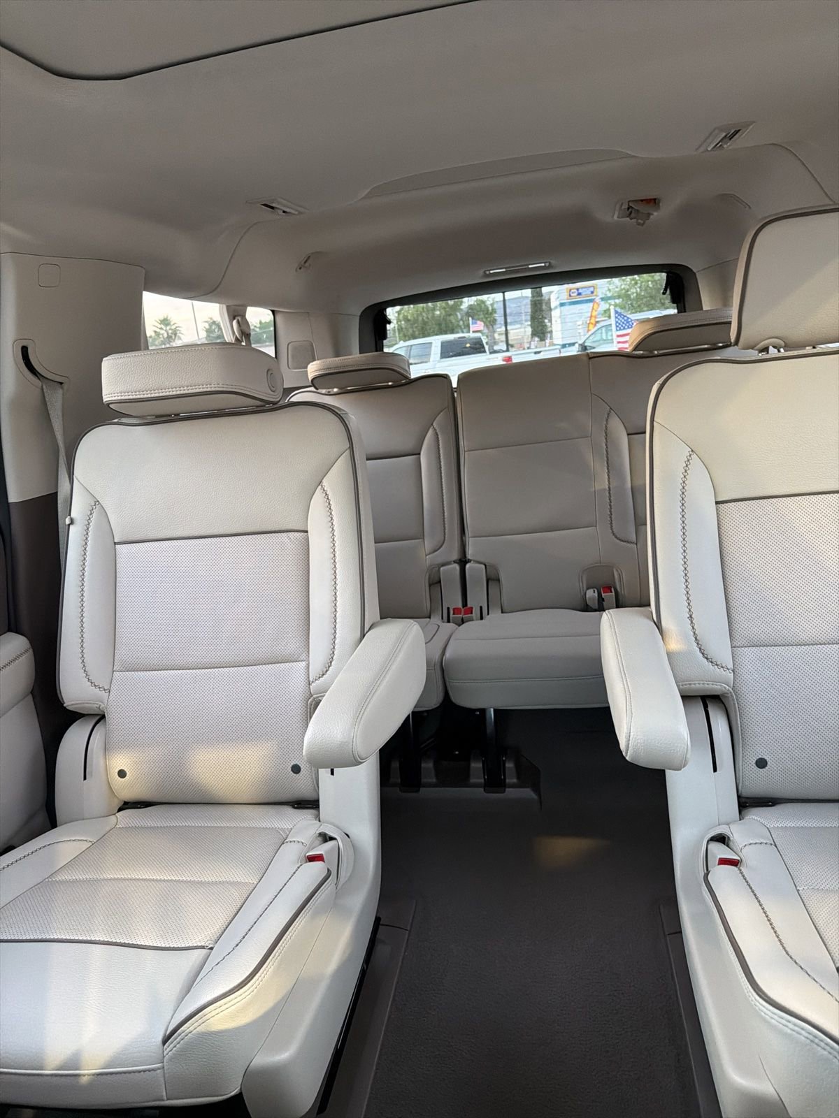 Used 2023 GMC Yukon XL Denali image 6