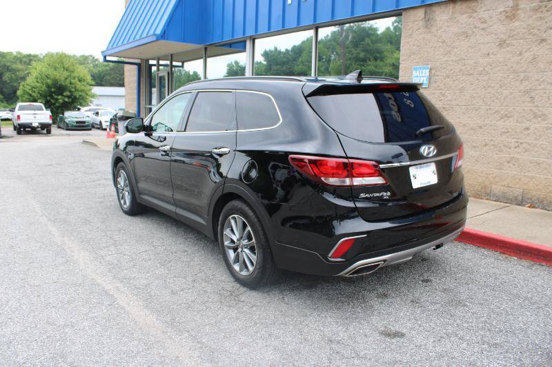 Used 2019 Hyundai Santa Fe XL SE FWD image 4