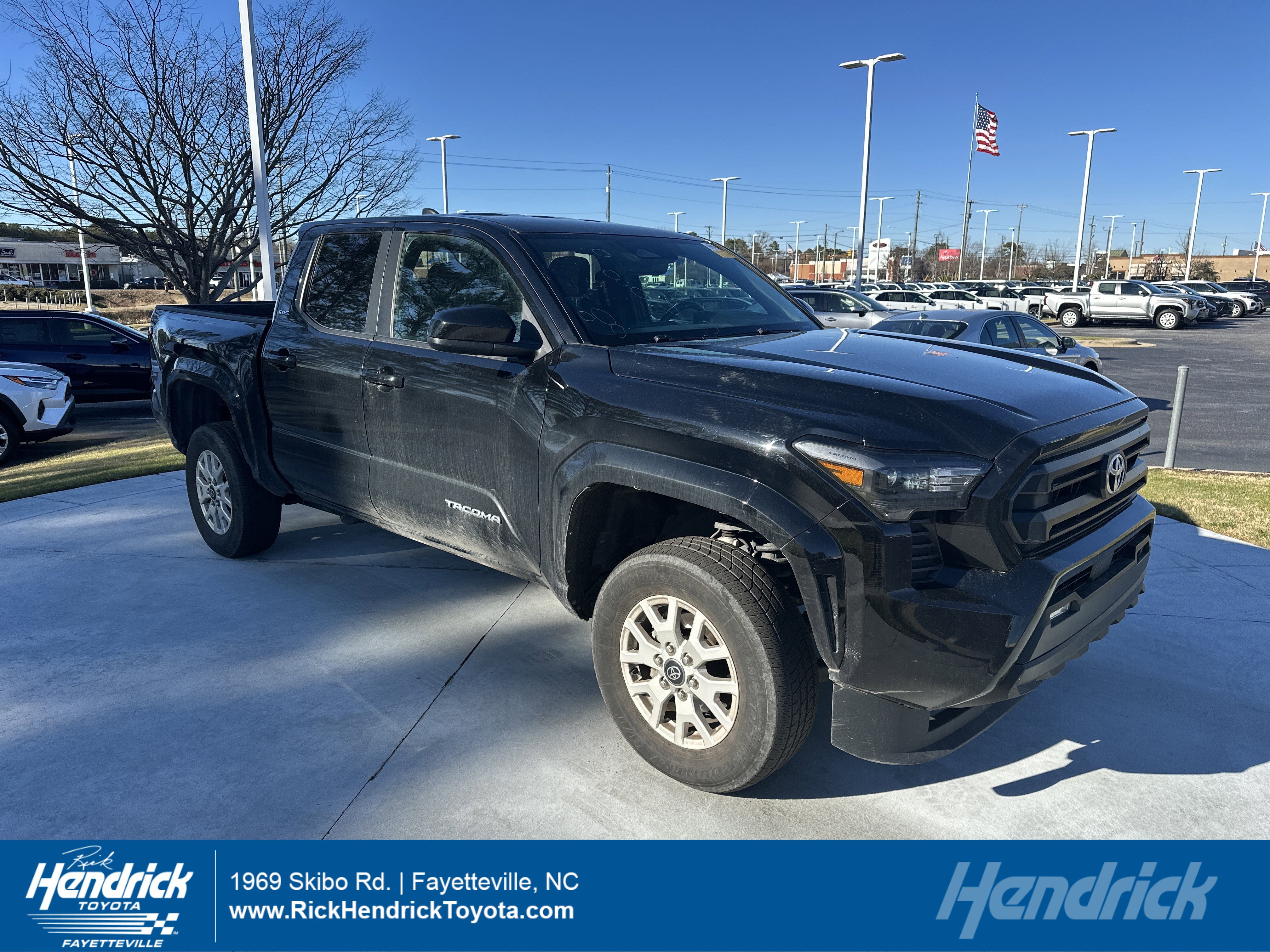 Certified 2024 Toyota Tacoma SR5 image 1