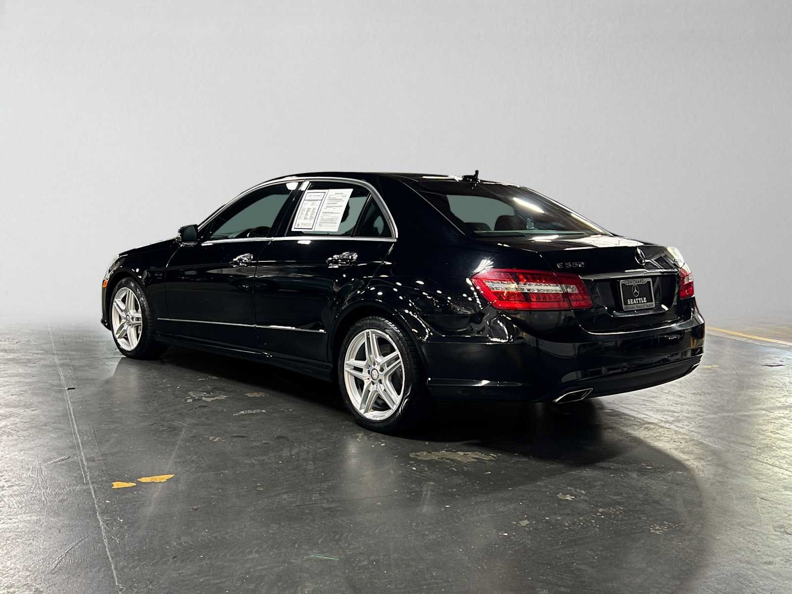 Used 2013 Mercedes-Benz E 550 4MATIC Sedan image 5