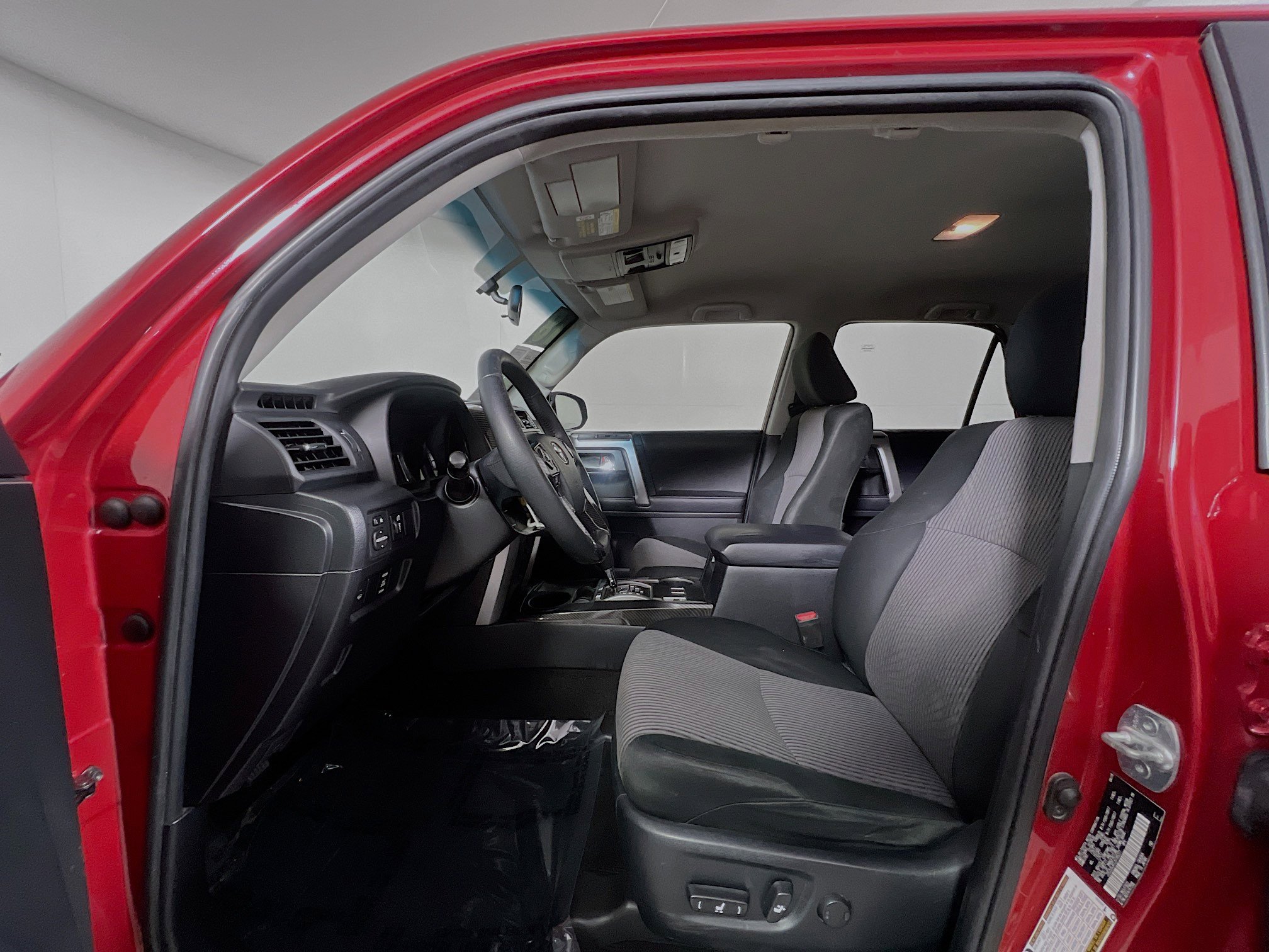 Used 2018 Toyota 4Runner SR5 image 14