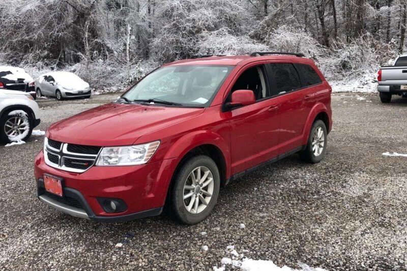 Used 2015 Dodge Journey SXT w/ Flexible Seating Group image 2