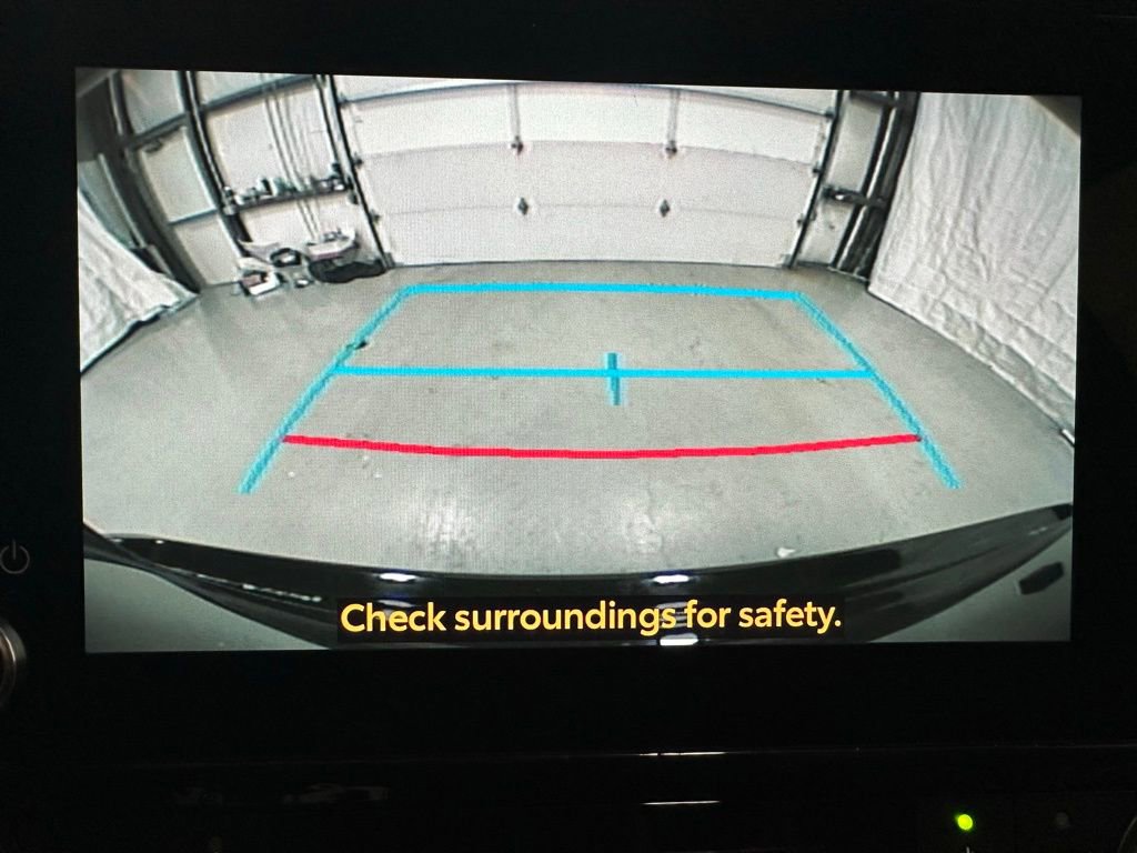 Used 2025 Toyota Highlander XLE image 39