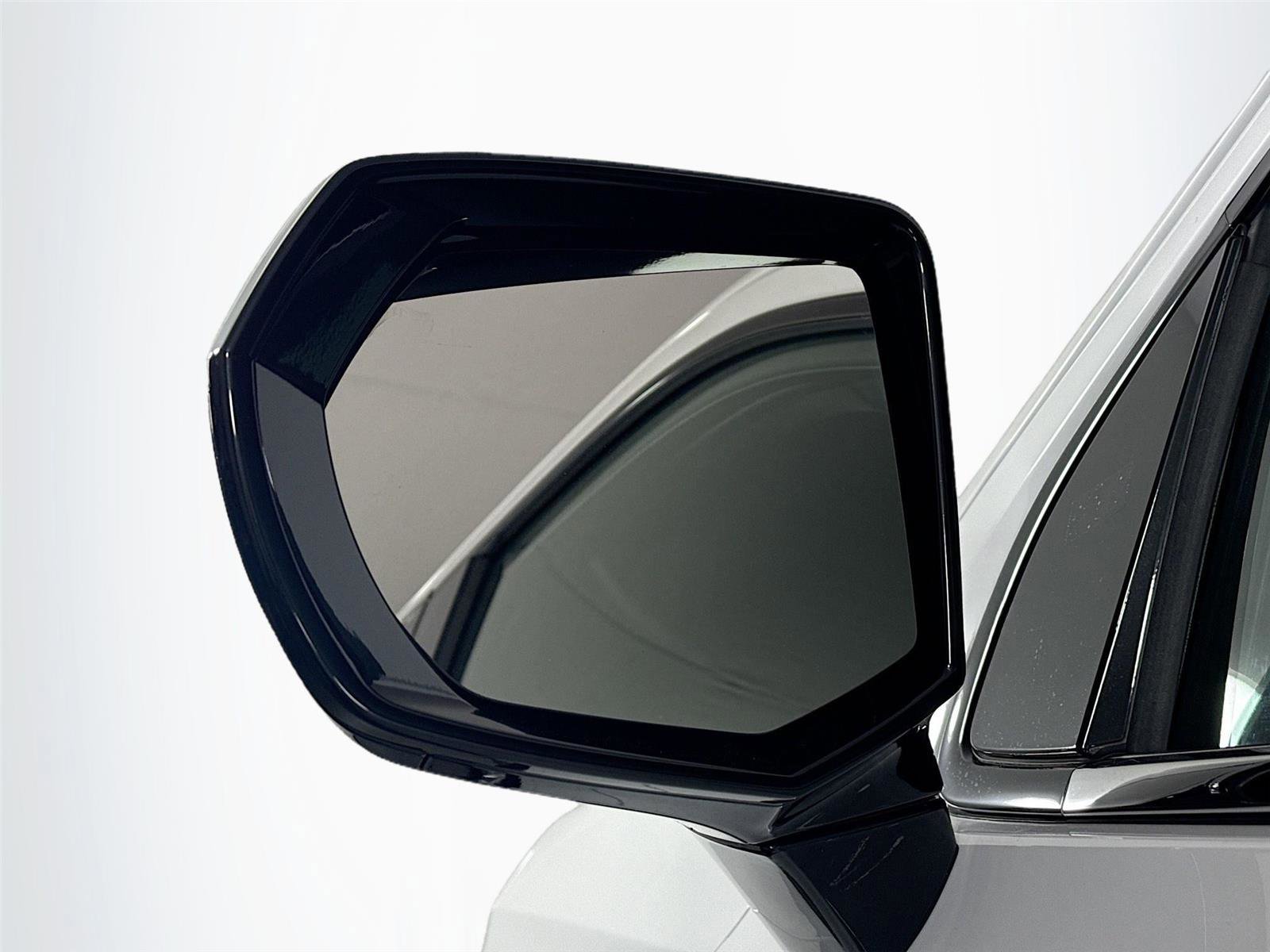 Used 2024 Chevrolet Tahoe LT image 5