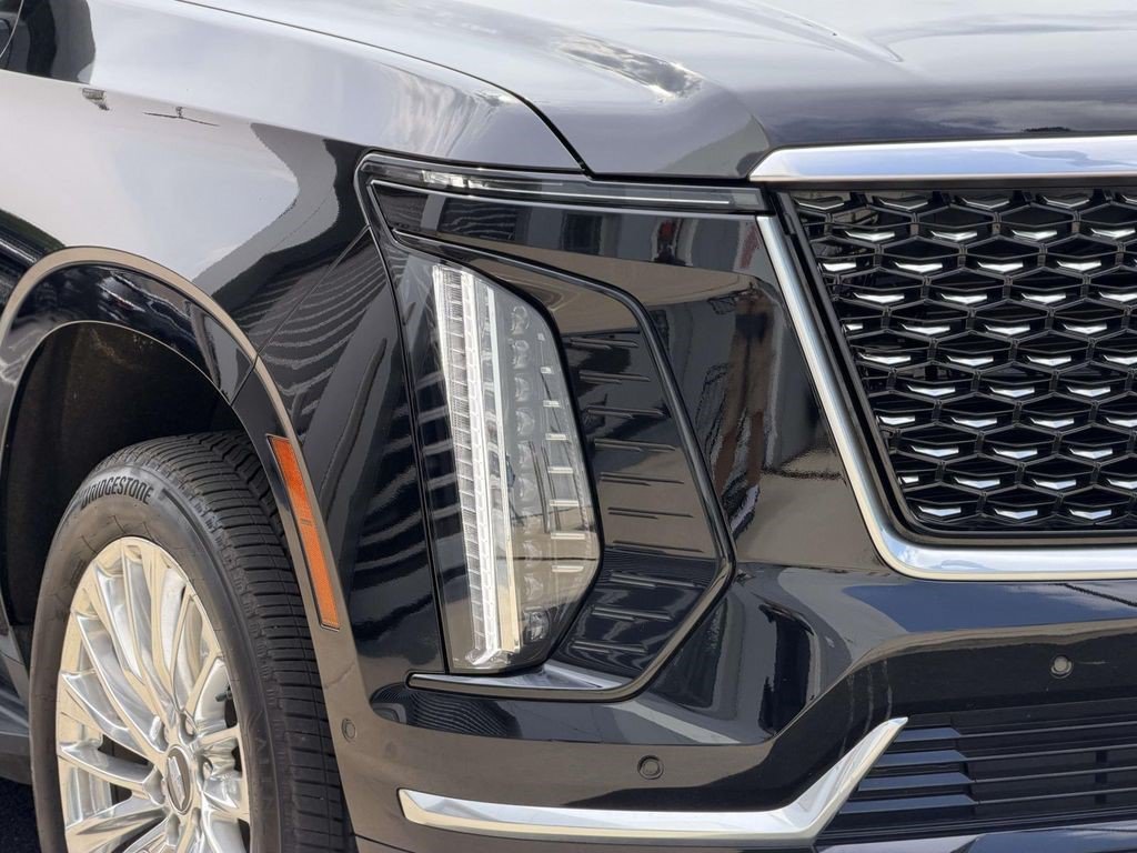 Certified 2025 Cadillac Escalade ESV Premium Luxury AWD/4WD image 18