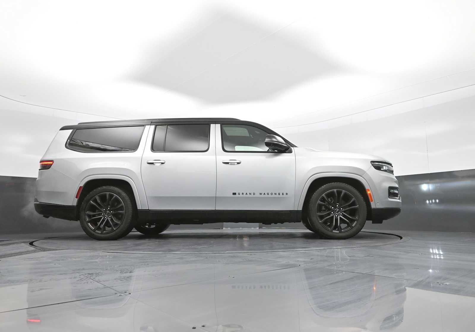 Used 2024 Jeep Grand Wagoneer L Series II w/ Quick Order Packagew 28T image 53