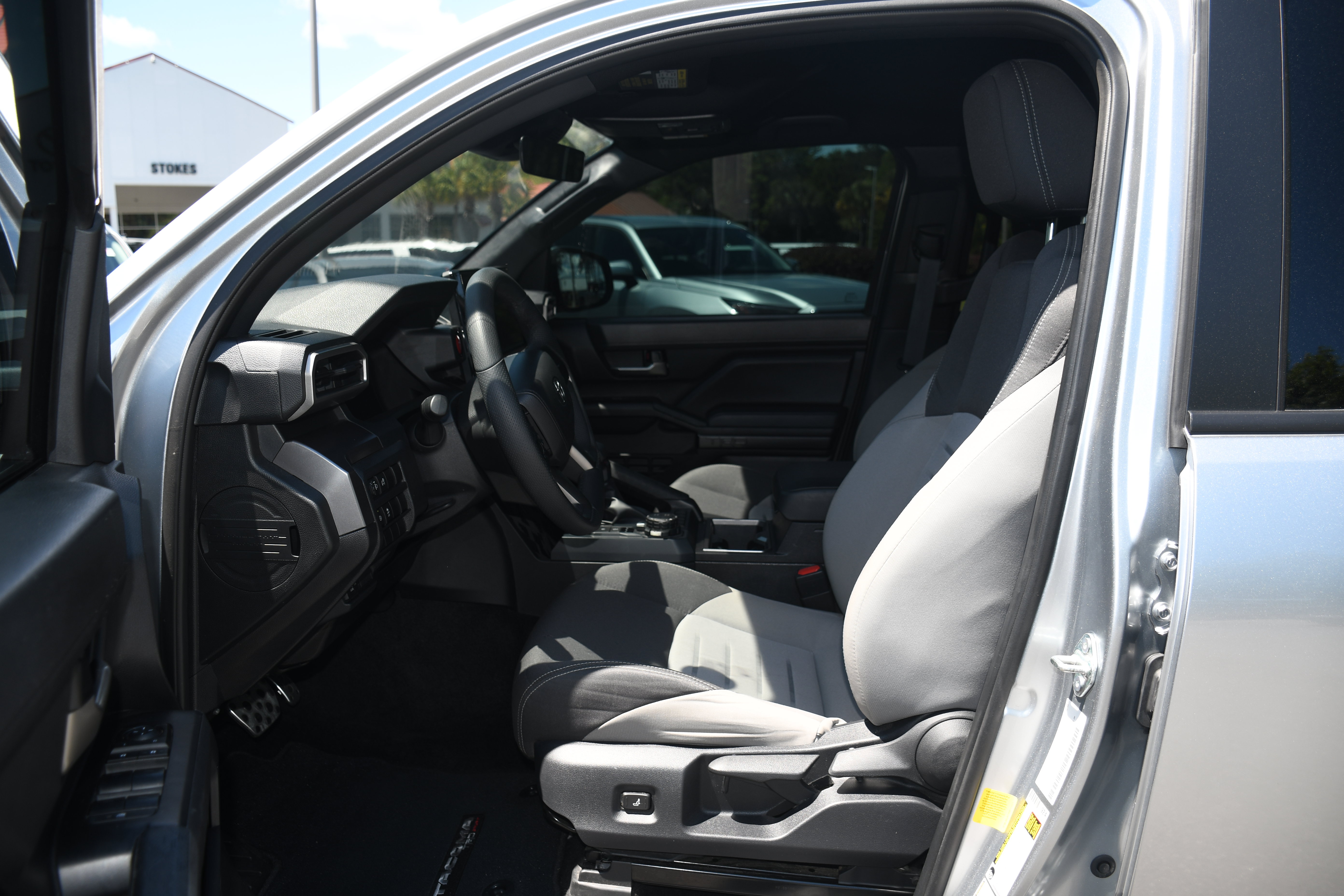 Used 2025 Toyota Tacoma TRD Sport AWD/4WD image 7