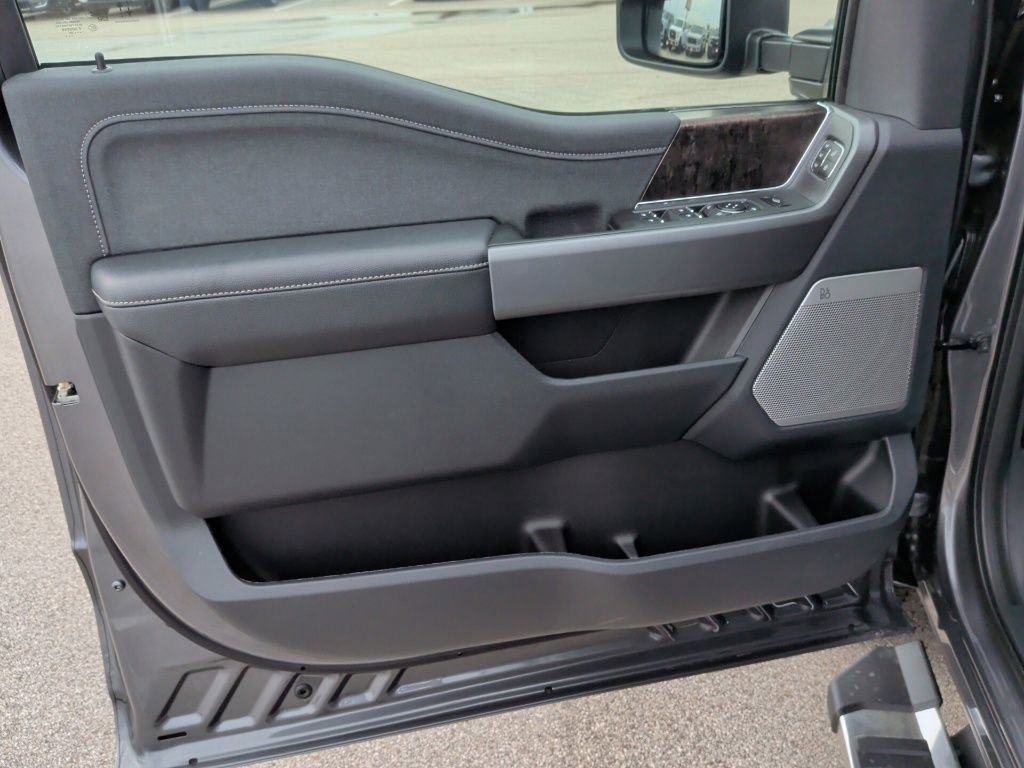 New 2026 Ford F350 Lariat w/ FX4 Off-Road Package AWD/4WD image 10