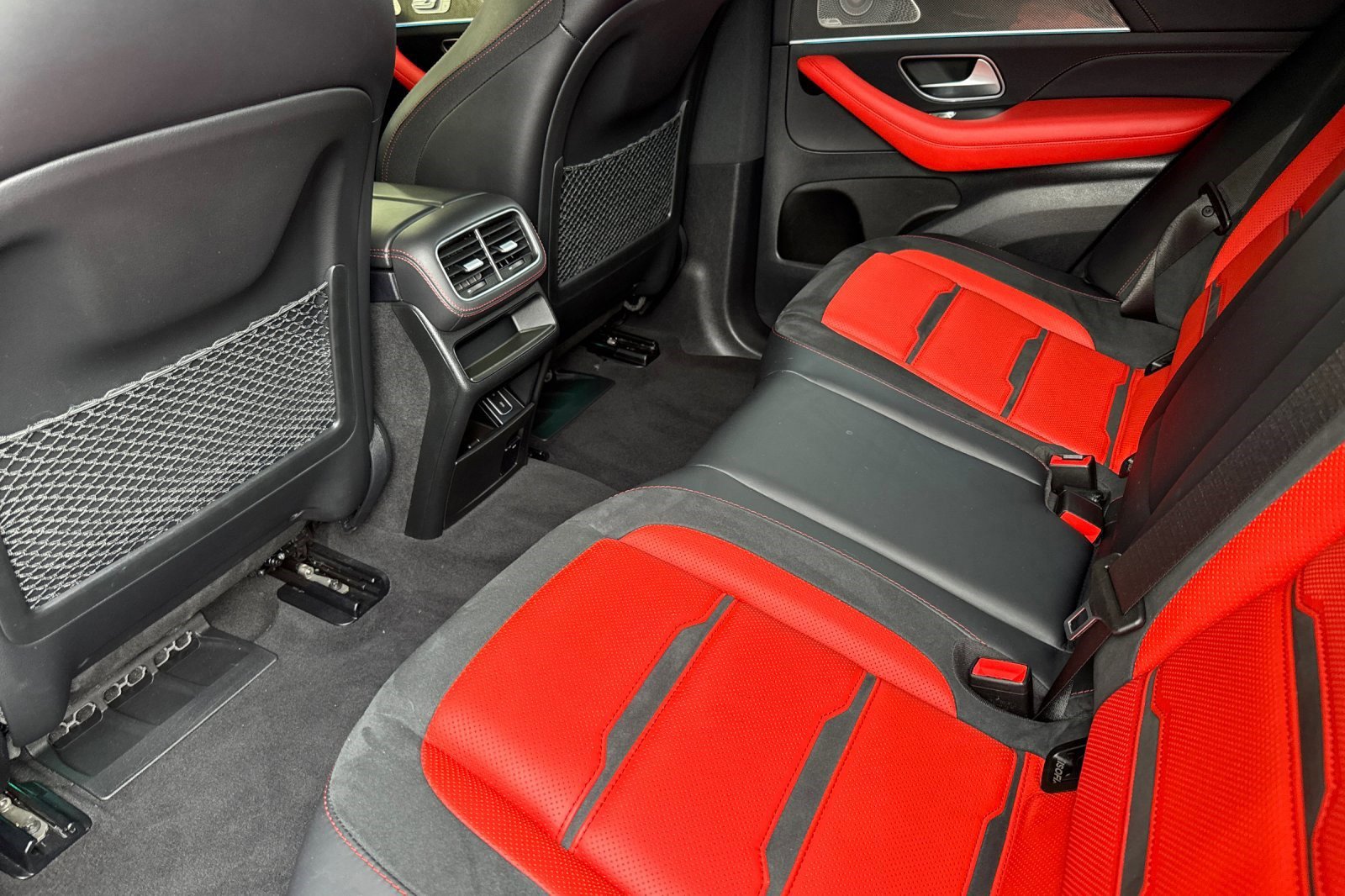 Used 2023 Mercedes-Benz GLE 53 AMG 4MATIC Coupe image 30