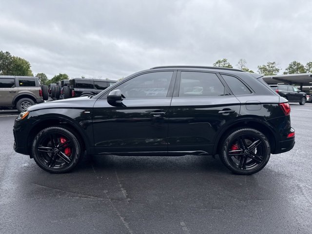 Used 2024 Audi Q5 e Premium Plus w/ Premium Plus Package image 2