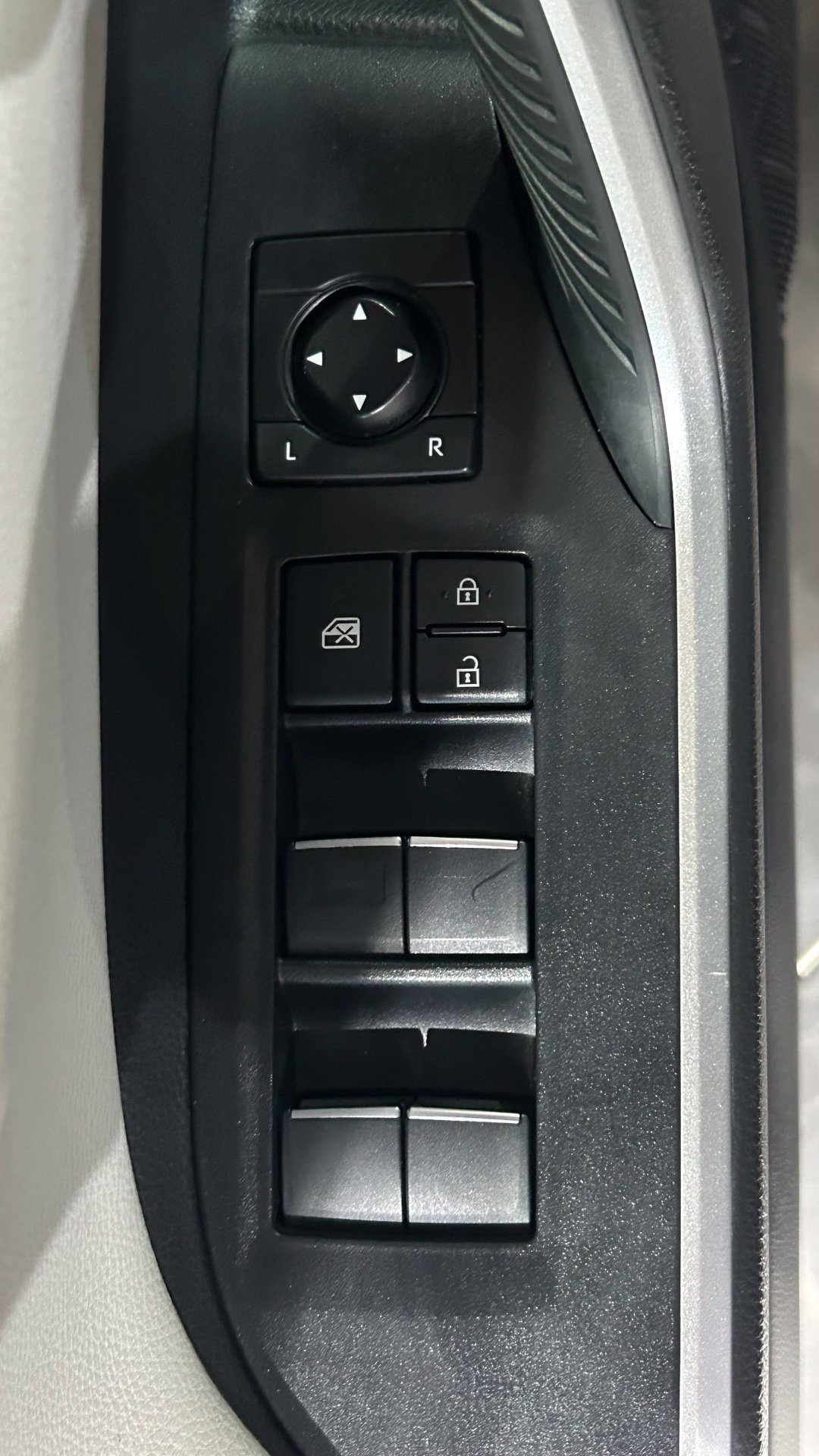 Used 2021 Toyota RAV4 Limited w/ Limited Grade Weather Package AWD/4WD image 37