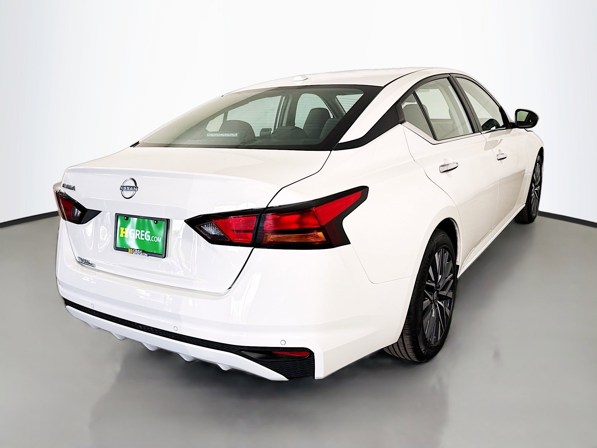 Used 2025 Nissan Altima 2.5 SV image 10