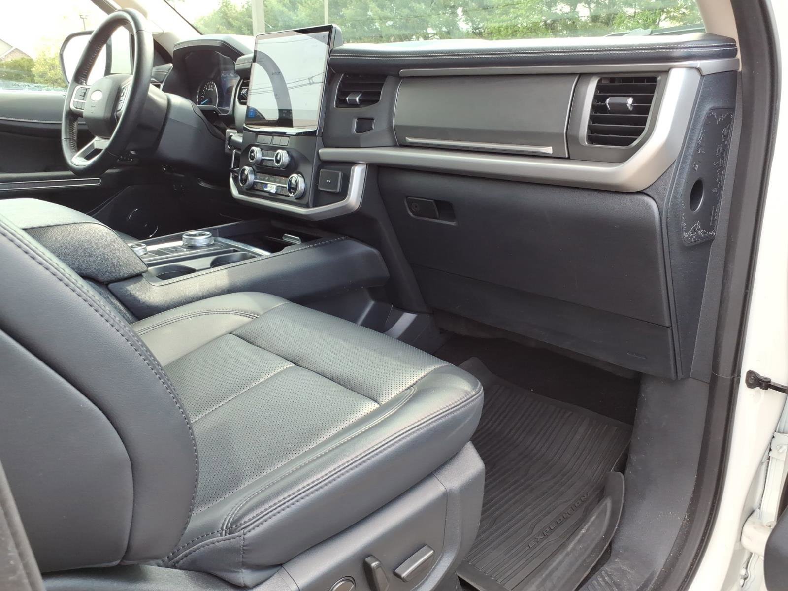 Used 2023 Ford Expedition Max XLT AWD/4WD image 9