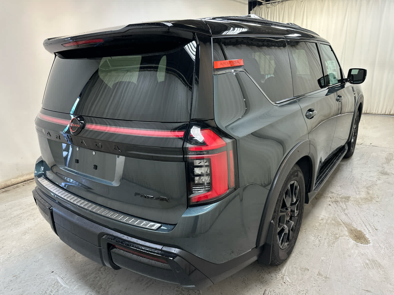 New 2025 Nissan Armada PRO-4X AWD/4WD image 10