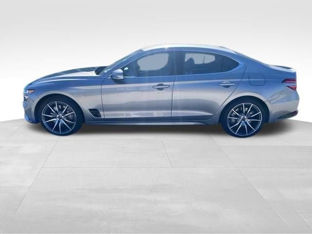 Used 2026 Genesis G70 2.5T image 3