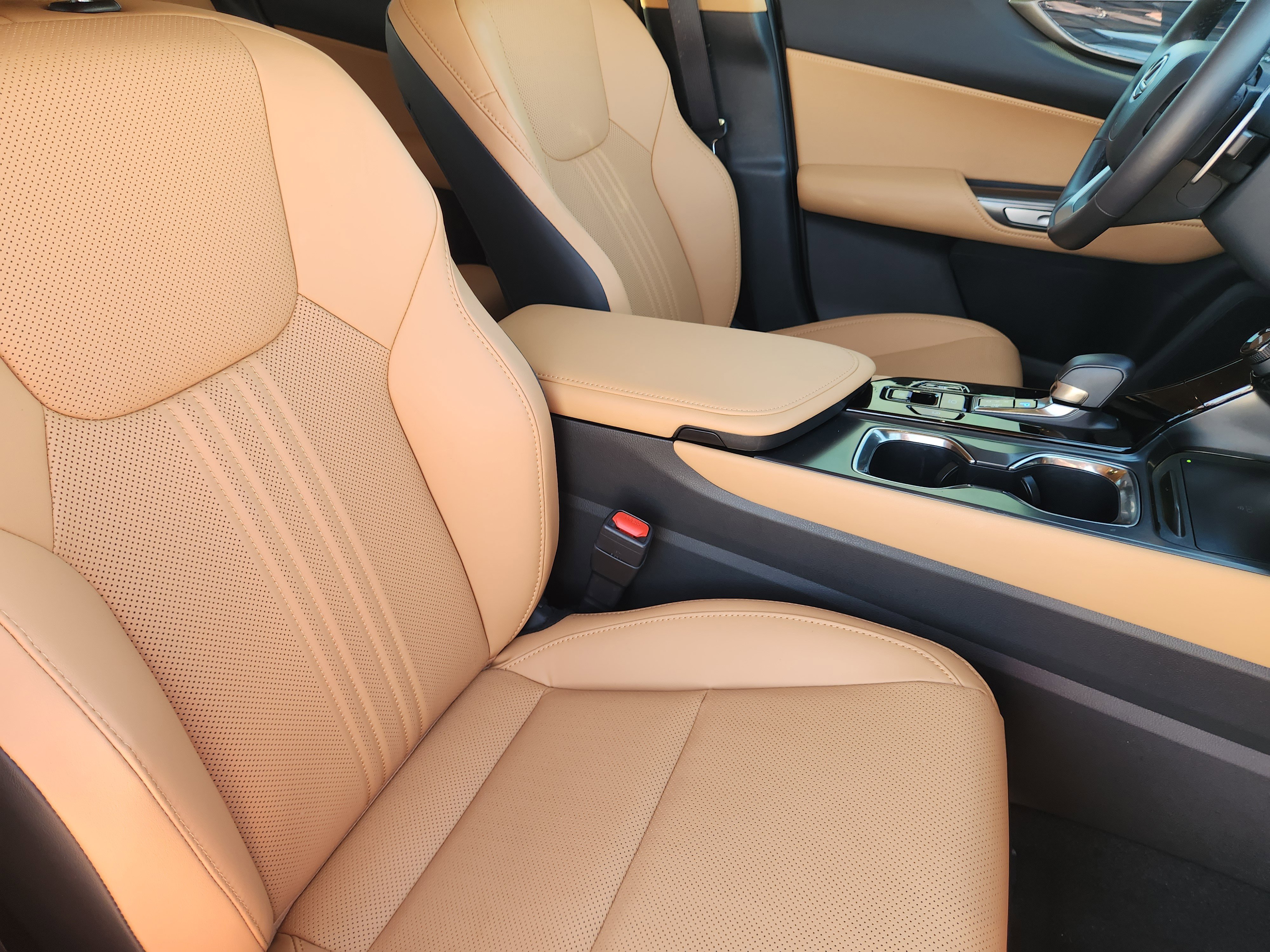 Certified 2025 Lexus NX 250 FWD w/ Accessory Package (2T) image 15