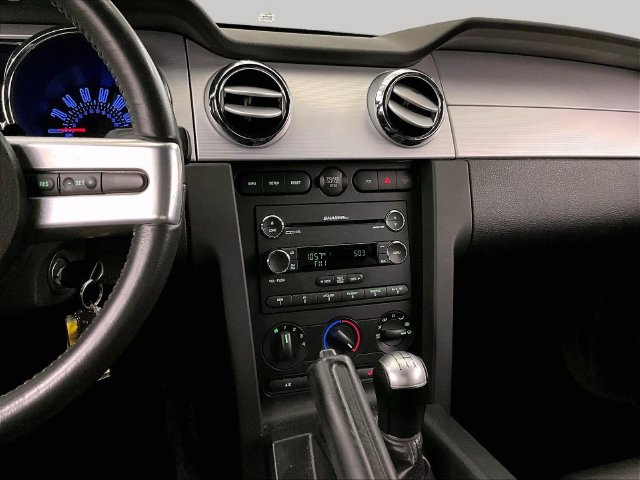 Used 2009 Ford Mustang GT Premium RWD image 6