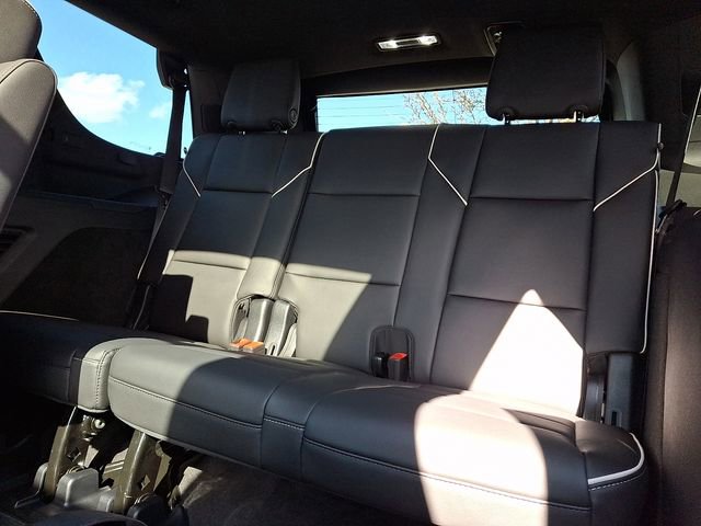 Certified 2025 Cadillac Escalade Premium Luxury image 11