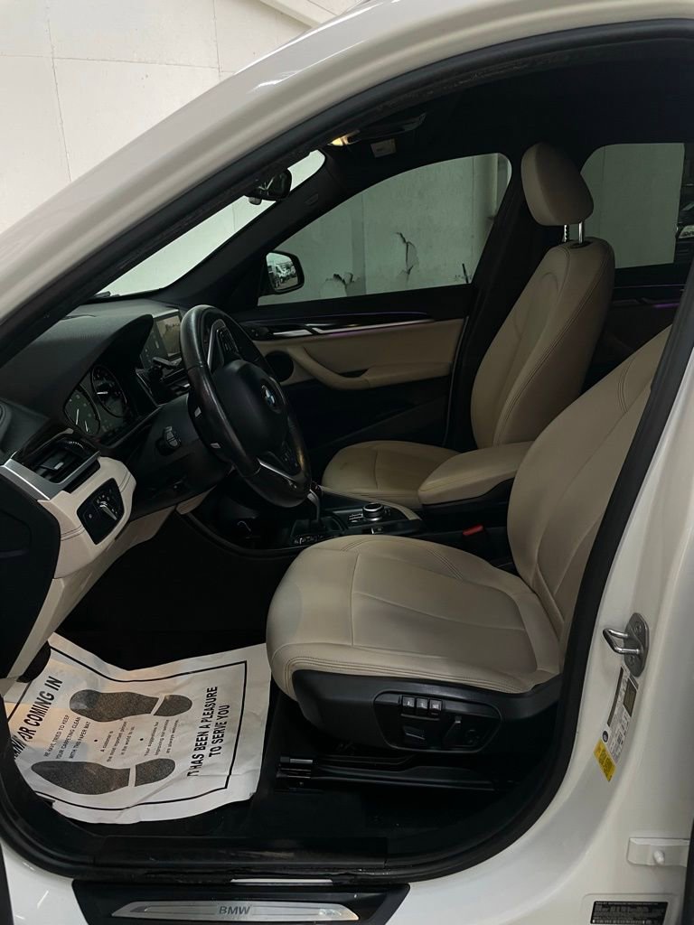 Used 2020 BMW X1 sDrive28i w/ Convenience Package image 11